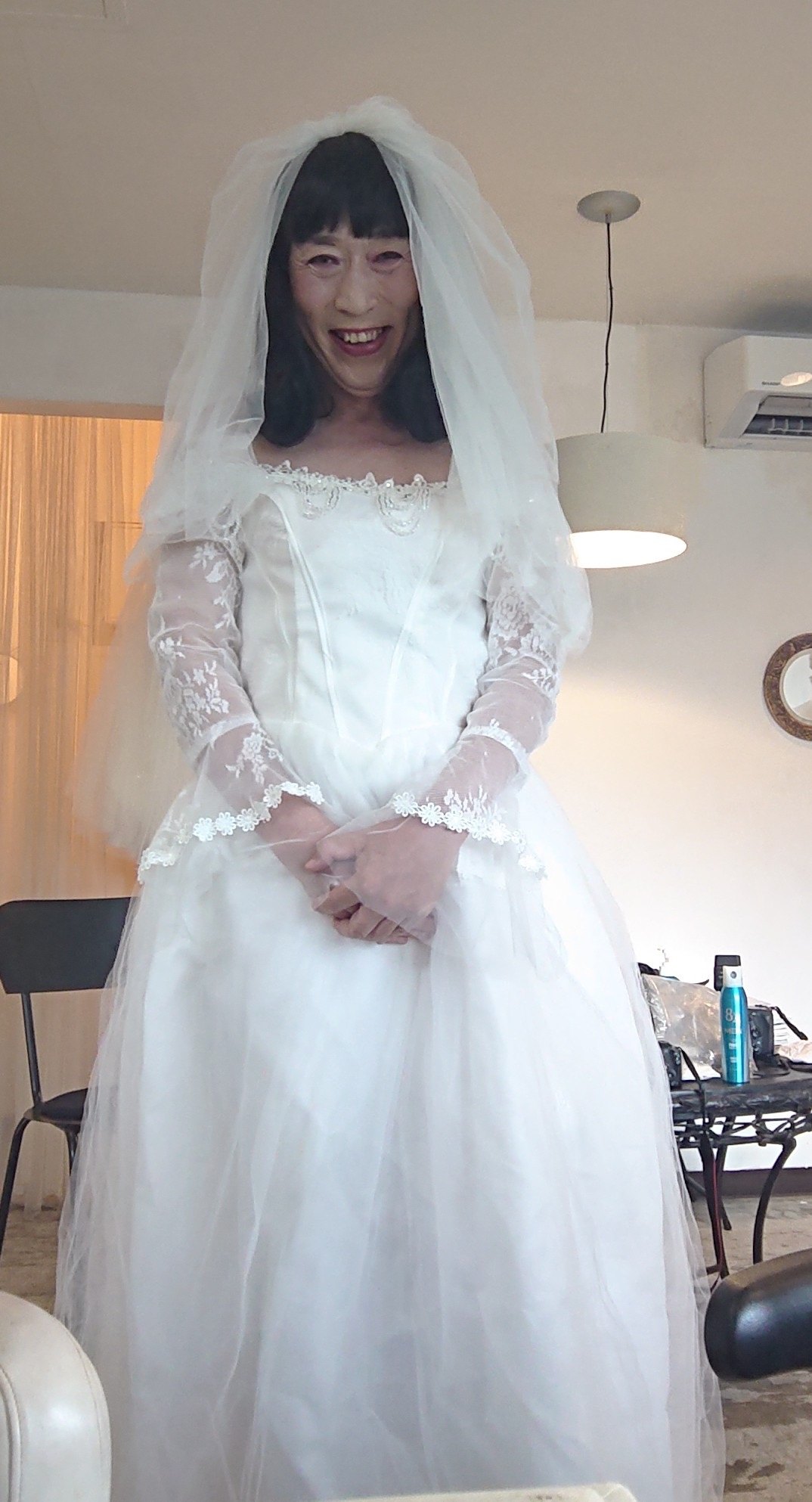 友里さん